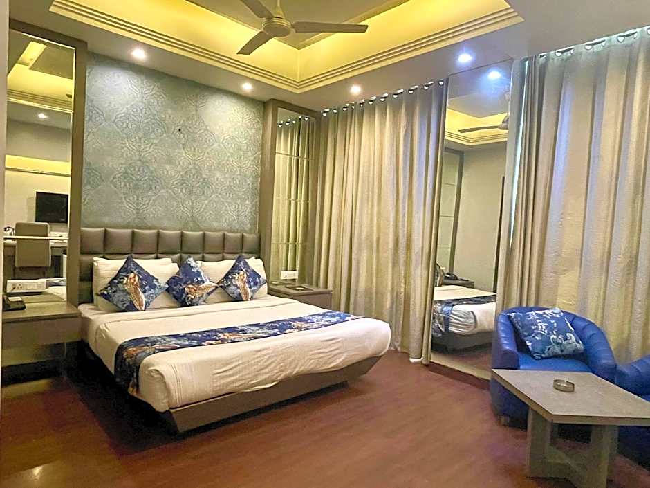 Hotel Narulas Aurrum