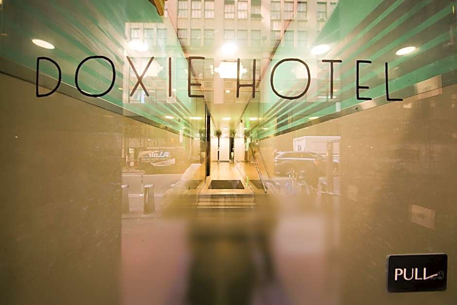 Doxie Hotel