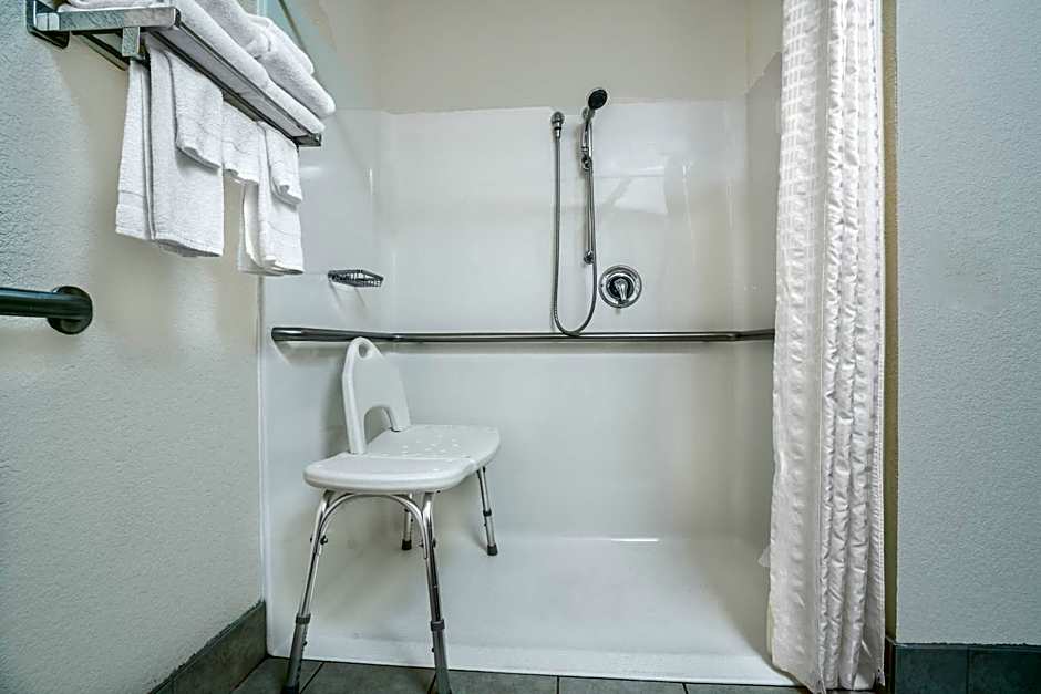 Microtel Inn & Suites By Wyndham Tomah