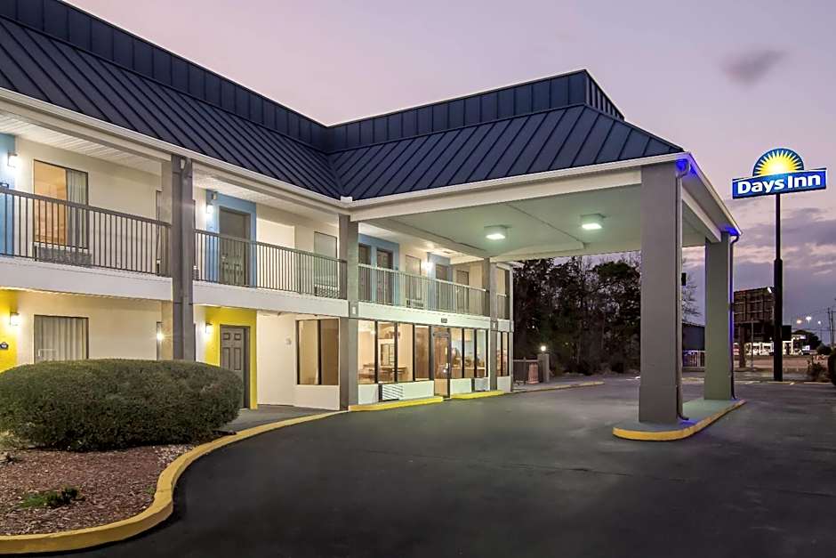 Days Inn by Wyndham Ocean Springs