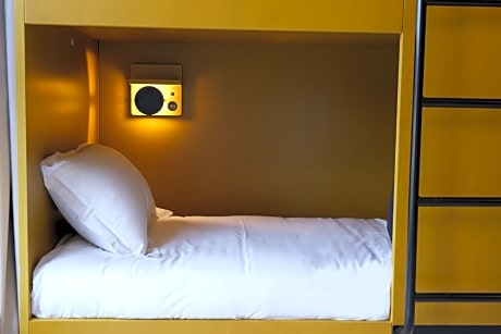Bed in 10-bed Mixed Dormitory