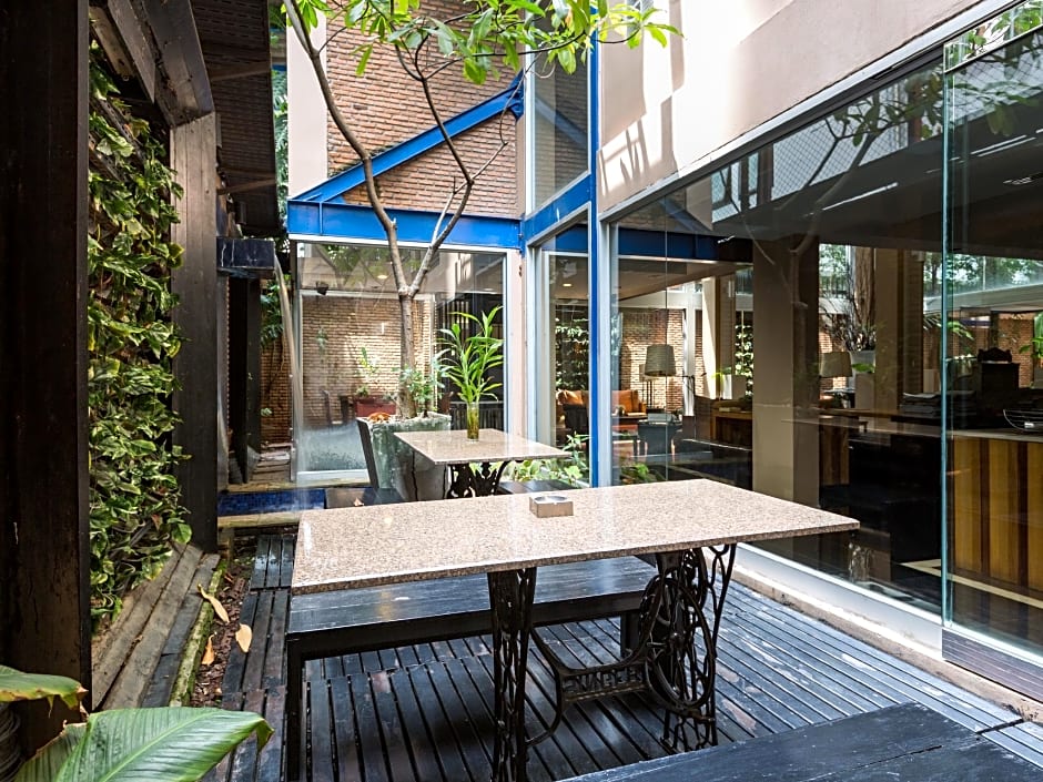 Silom Convent Garden Hotel