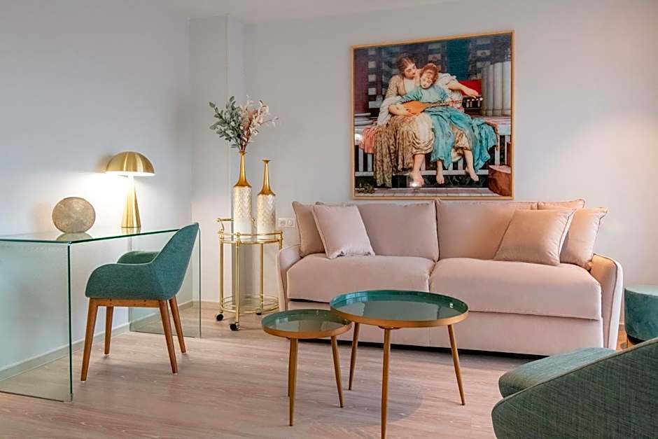 Résidence Hôtelière Chambord au coeur de Menton - entièrement rénovée