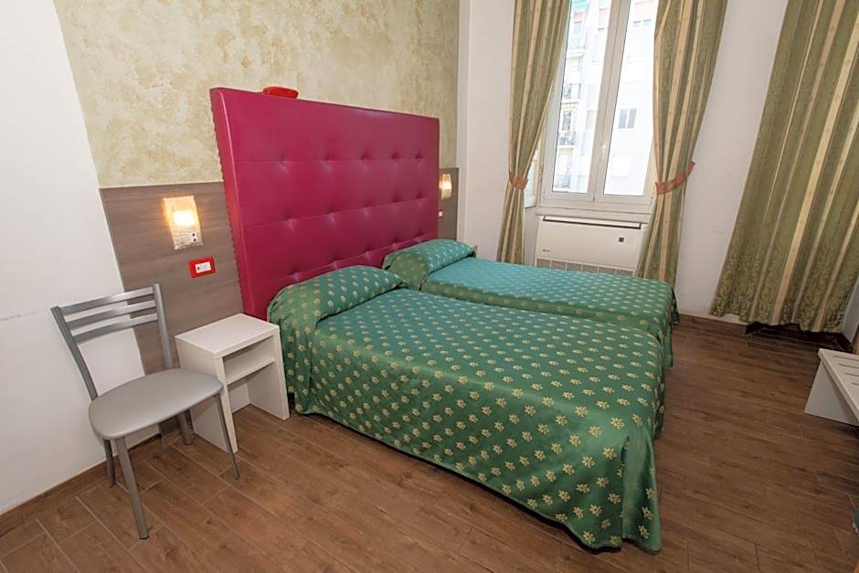 Hotel Piola