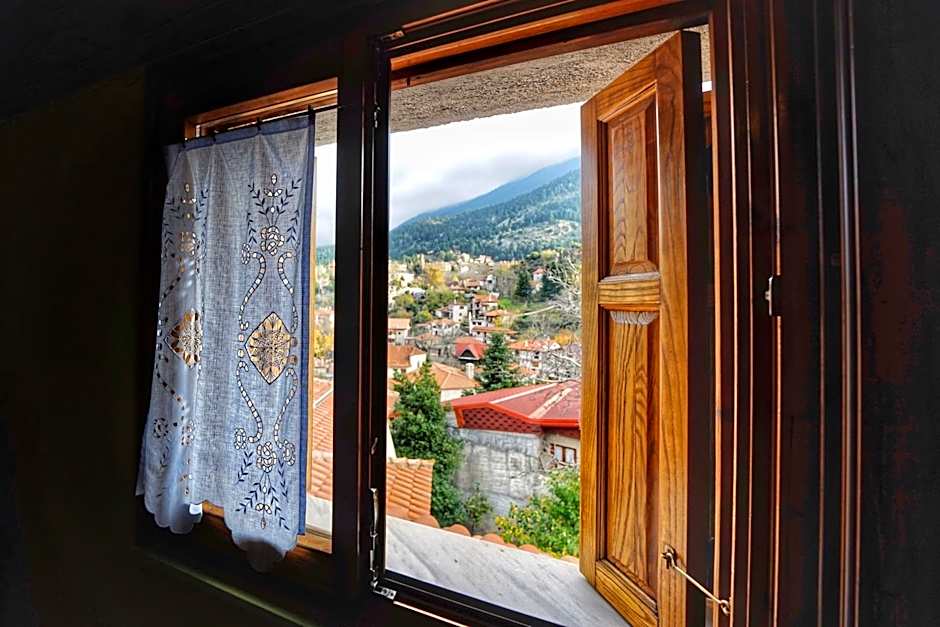 To Balkoni tis Agorianis