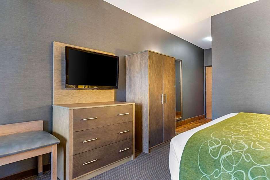 Comfort Suites