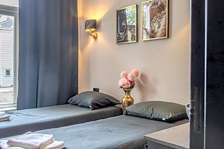 Standard Twin Room with Shared Bathroom