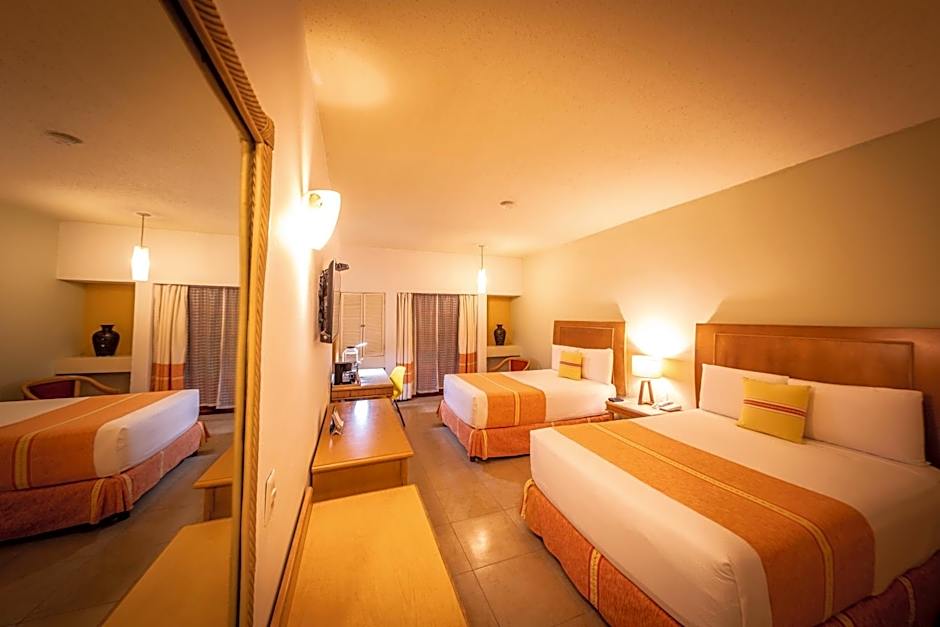 Binniguenda Huatulco & Beach Club