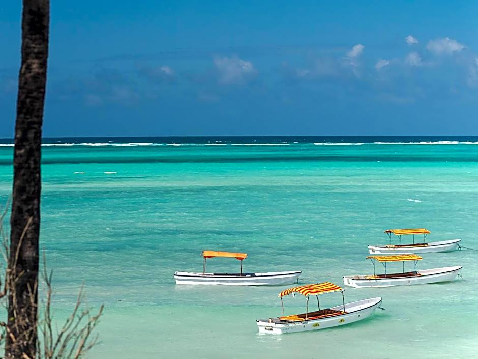 Shanuo Beach Bungalows