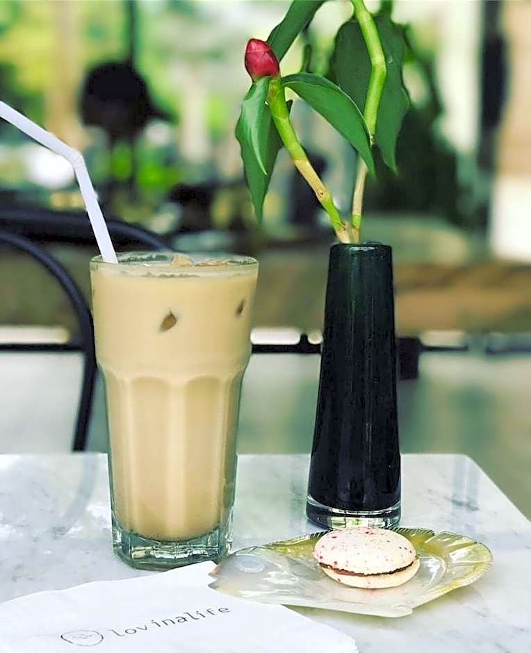 Lovina life Room & Cafe