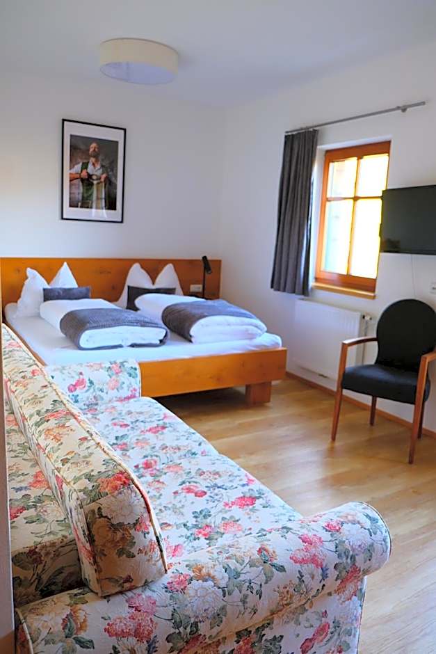 Gmundnerberghaus - ROOMS