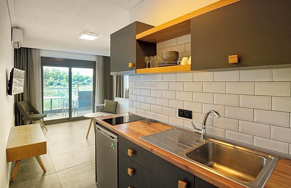 Botanica Luxury Suites