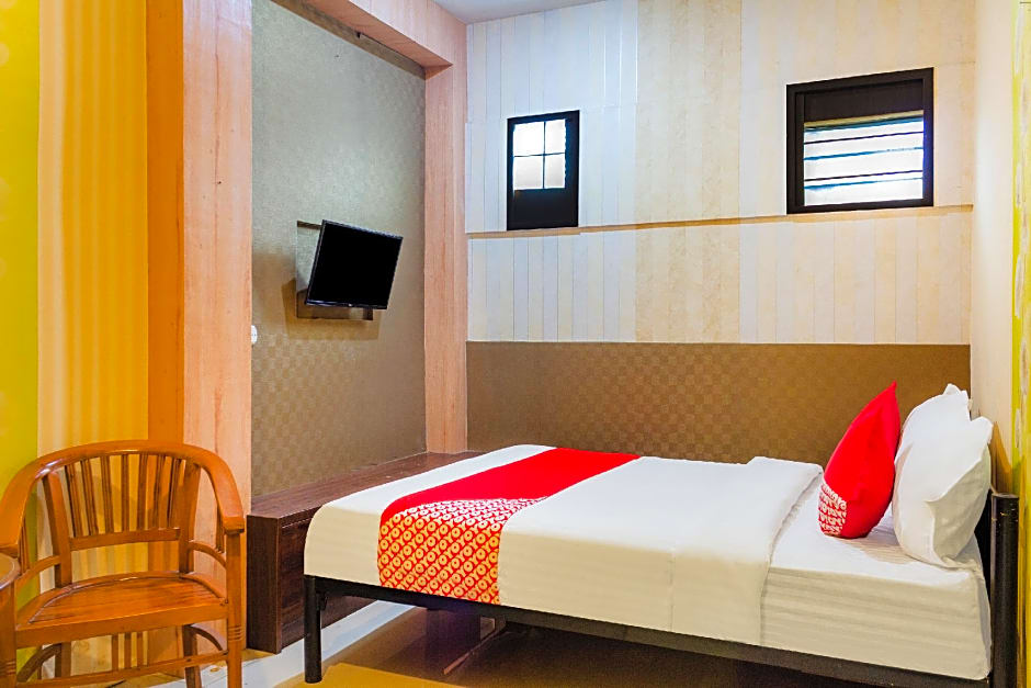 OYO 789 Pelangi Guest House