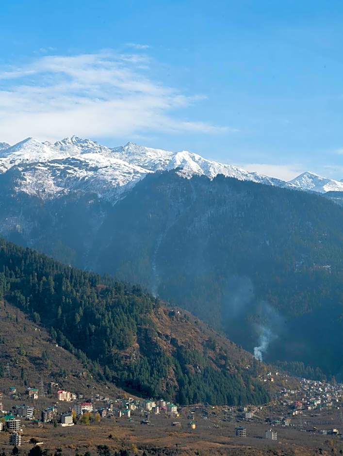 The Whitestone Inn & Suites ( A Centrally Heated Mountain & Valley View )