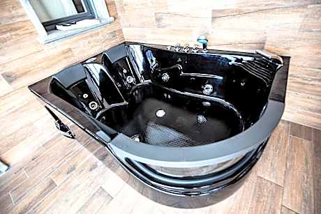 King Suite with Spa Bath