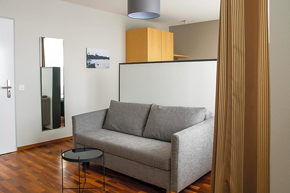 Royal Hotel - Urban Living