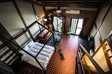 Deluxe Family Suite
