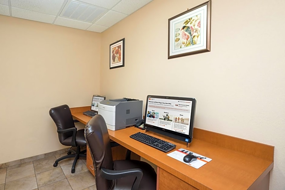 Candlewood Suites New Bern, an IHG Hotel