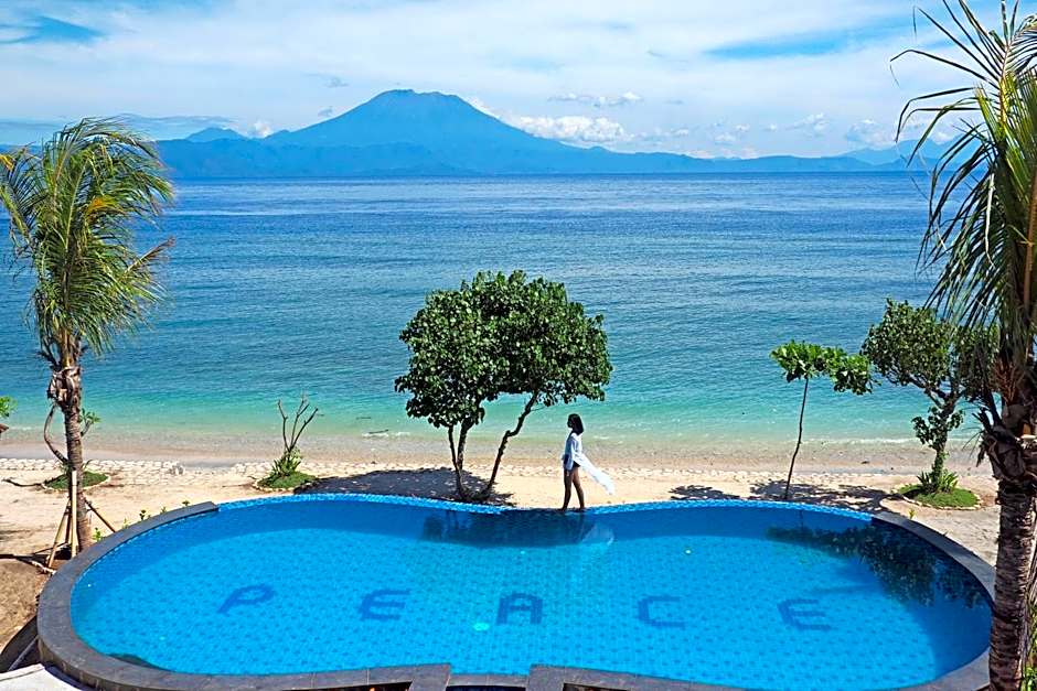 Blue Harbor Beachfront Villas & Resto