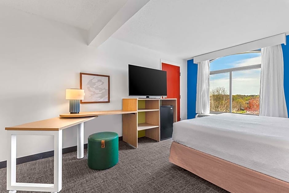 Spark By Hilton Charlotte Tyvola I-77