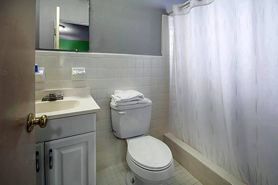 Rodeway Inn & Suites Winter Haven Chain of Lakes