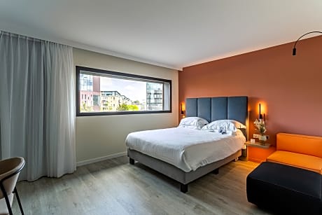 King Guest Room