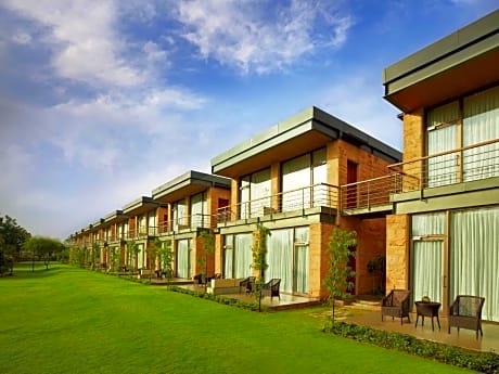 The Gateway Resort Damdama Lake