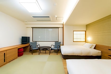 Twin Room with Tatami Area