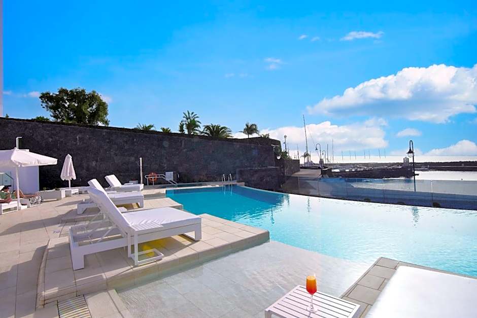 Royal Marina Suites Boutique Hotel