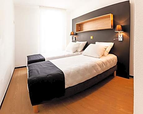 One-Bedroom Apartment (4 Adults)