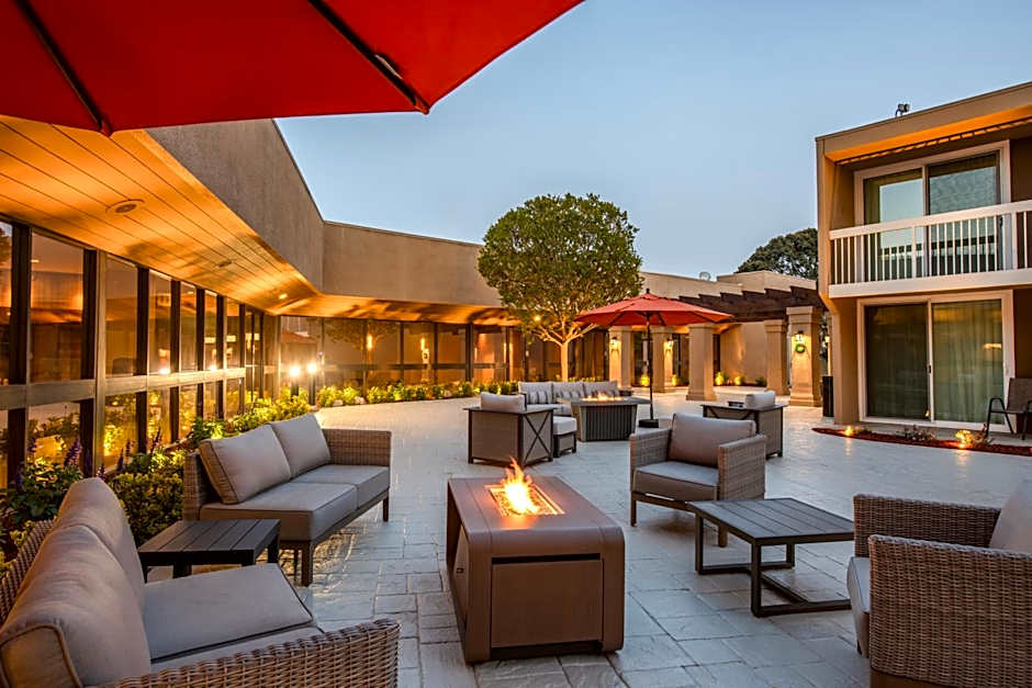 Holiday Inn Oxnard - Ventura by IHG