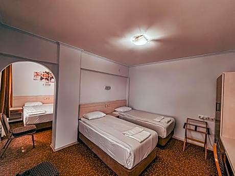 Quadruple Room with Bathroom