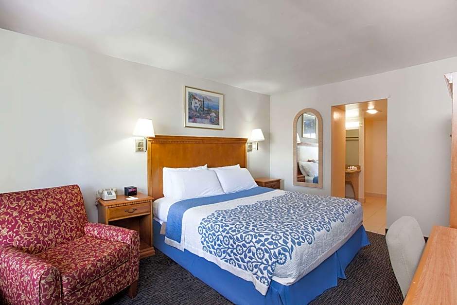 Days Inn by Wyndham Anaheim Near the Park