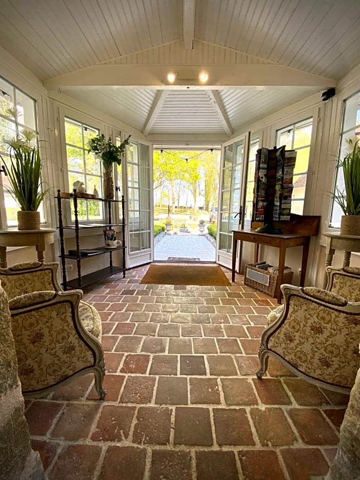 Le Petit Chateau De Sainte Colombe