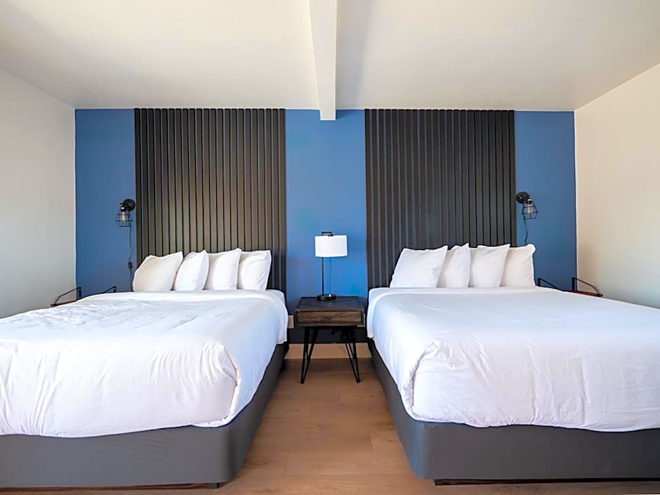 Balanced Rock Inn