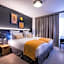 Best Western Plus Suitcase Paris La Defense