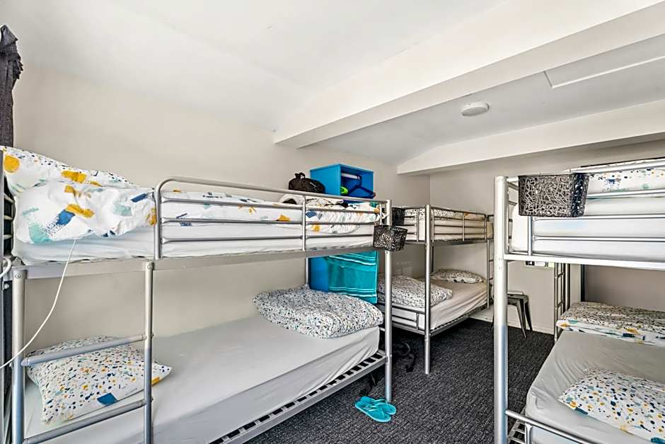 Mountain View Backpackers