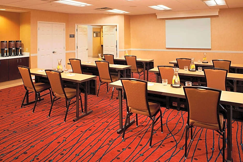 Sonesta ES Suites Chicago Waukegan Gurnee