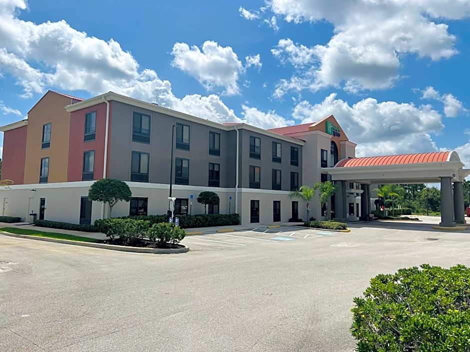 Holiday Inn Express & Suites Sebring By IHG