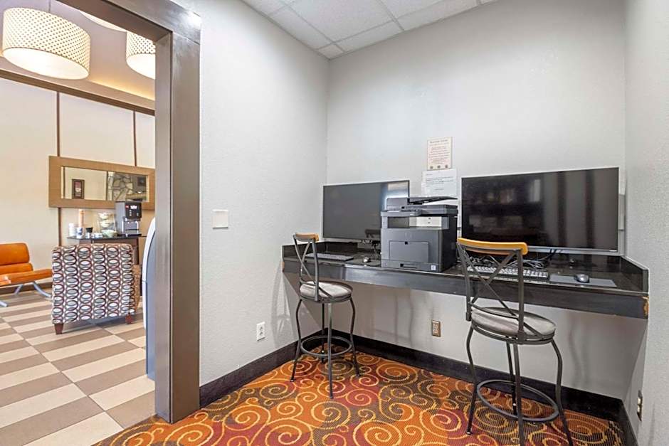 Quality Suites Hickory South