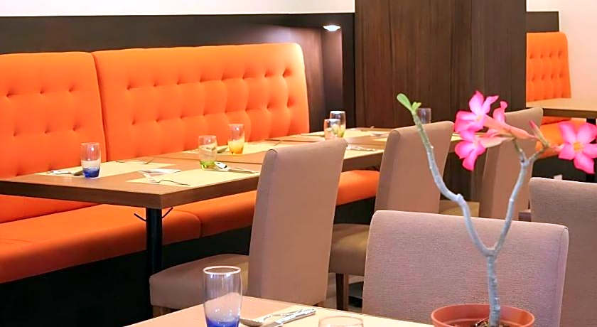 Top Star Hotel
