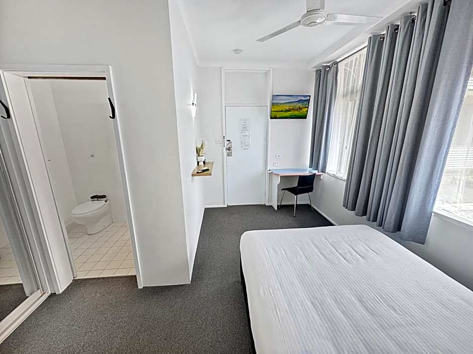 Golden Sands Motor Inn