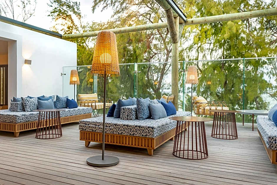 Sunrise Attitude (Adults Only)