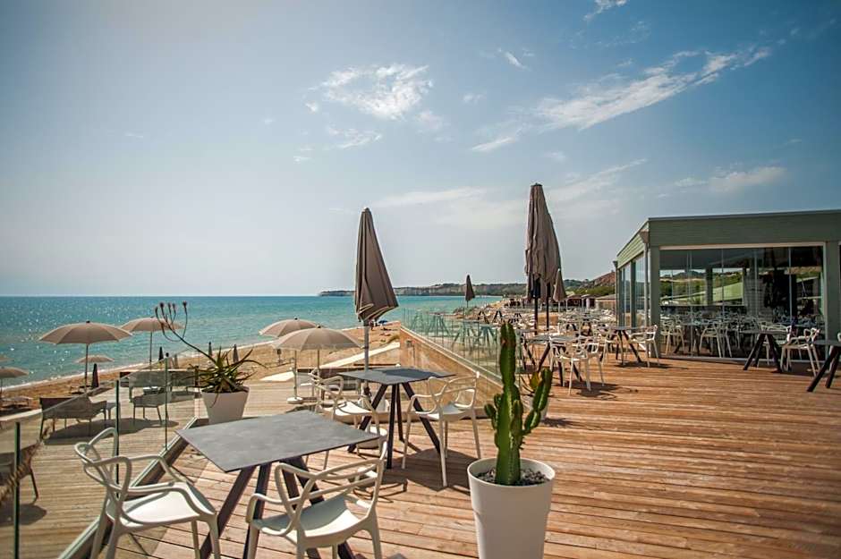 Luna Minoica Suites and Apartments