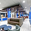 Holiday Inn Express and Suites Purcell By IHG