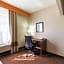 Econo Lodge Inn & Suites East Houston I-10
