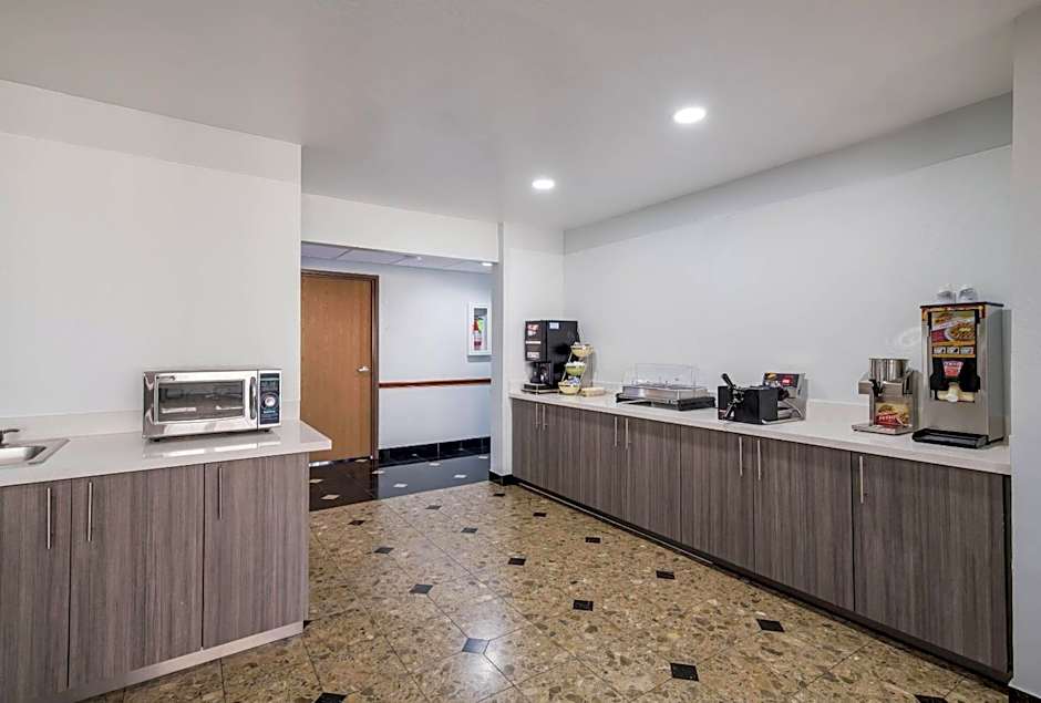 Quality Inn & Suites North Mesquite I-30