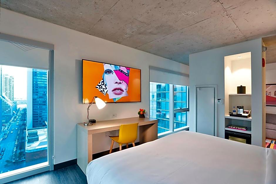 Aloft Chicago Mag Mile