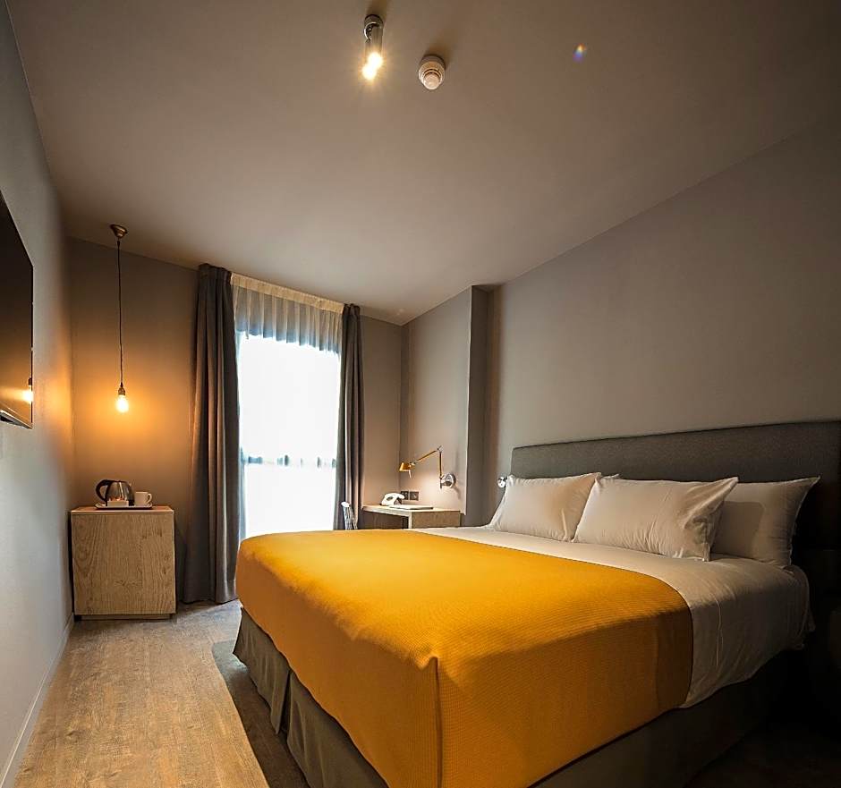 Yurbban Trafalgar Hotel