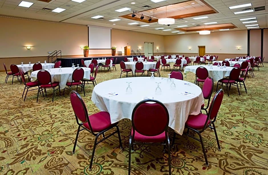 Holiday Inn Express Janesville-I-90 & US Highway 14, an IHG Hotel